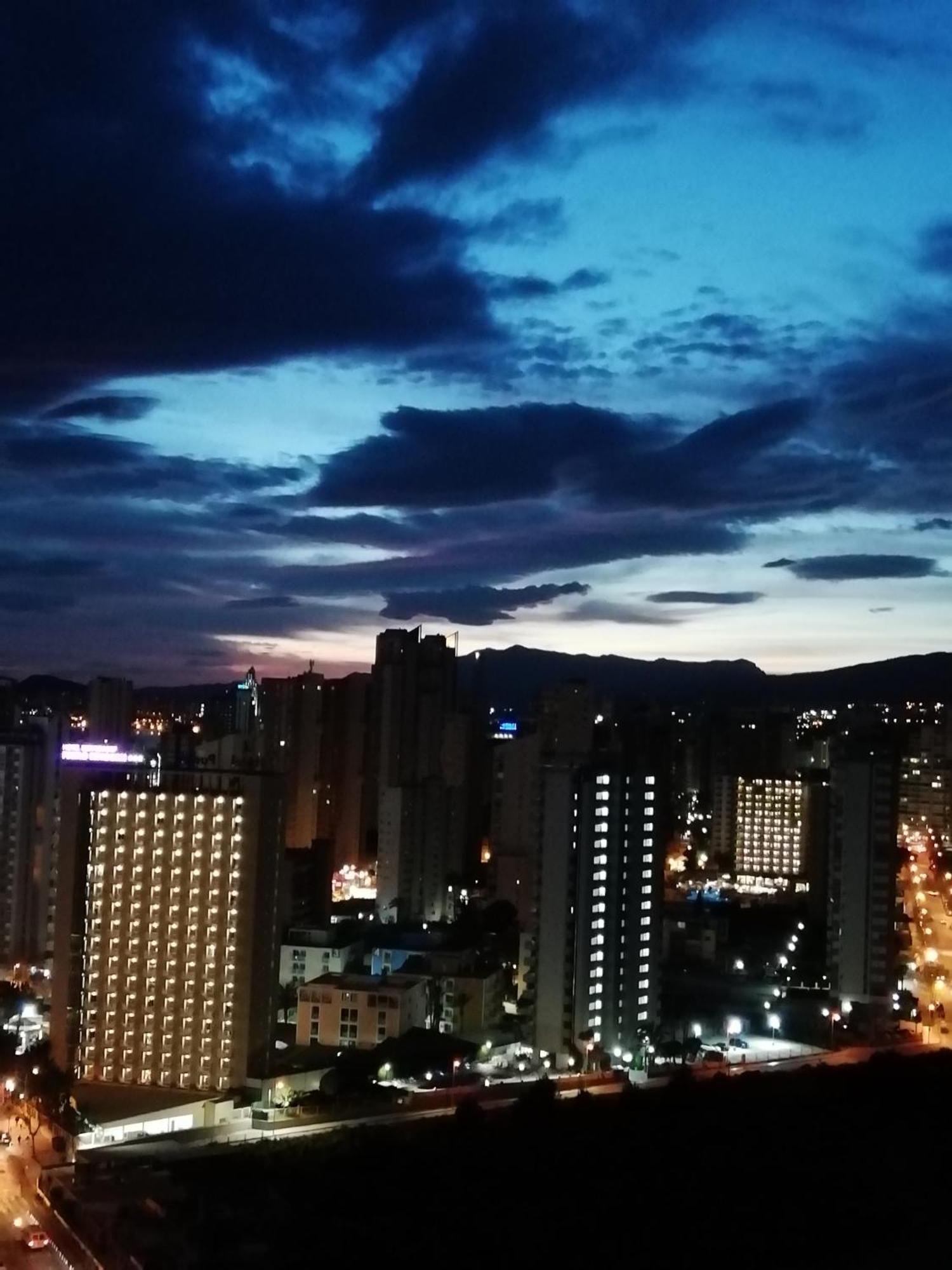 Sunshine Apartament Benidorm Quarto foto